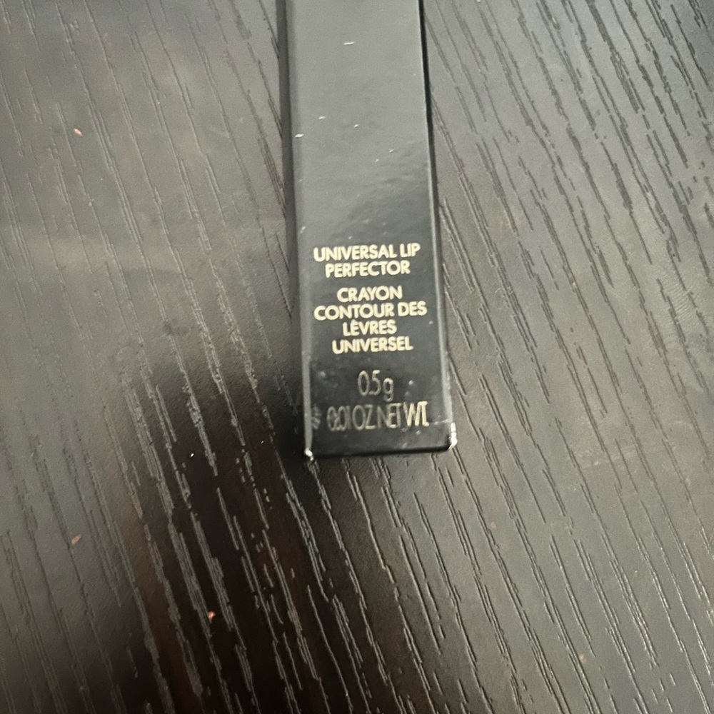 Dolce & Gabbana universal Lip Definer - Picture 4 of 6